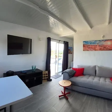 Vakantiehuis Cozy House With Terrace And Beautiful Ocean Views