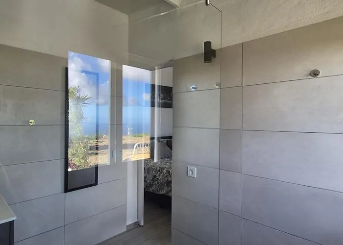 Сasa de vacaciones Cozy House With Terrace And Beautiful Ocean Views *